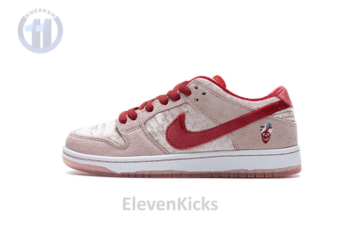 CT2552-800 Strange Love x Nike SB Dunk Low Pro