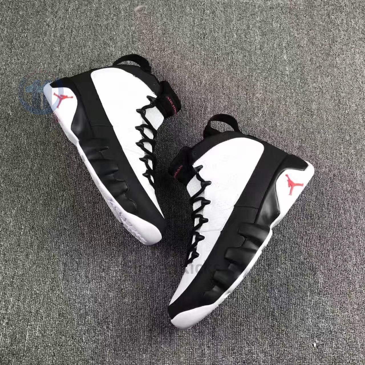 Air Jordan 9 OG “Space Jam” 302370-112