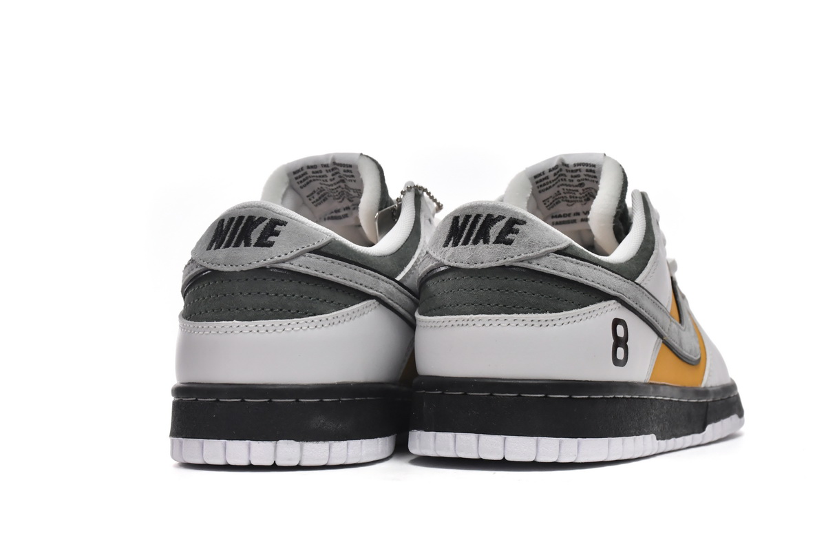 Otomo Katsuhiro x Nike SB Dunk Low Pro Kobe